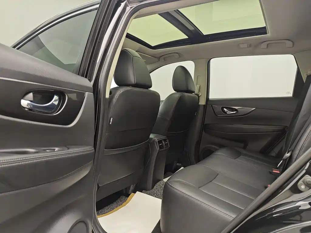 X-Trail 2017 2.0L CVT Comfort Edition 2WD купить на сайте DeffCars