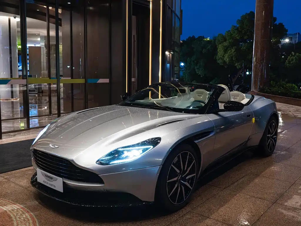 Astonmartin DB11 2023 4.0T V8 Volante купить на сайте DeffCars