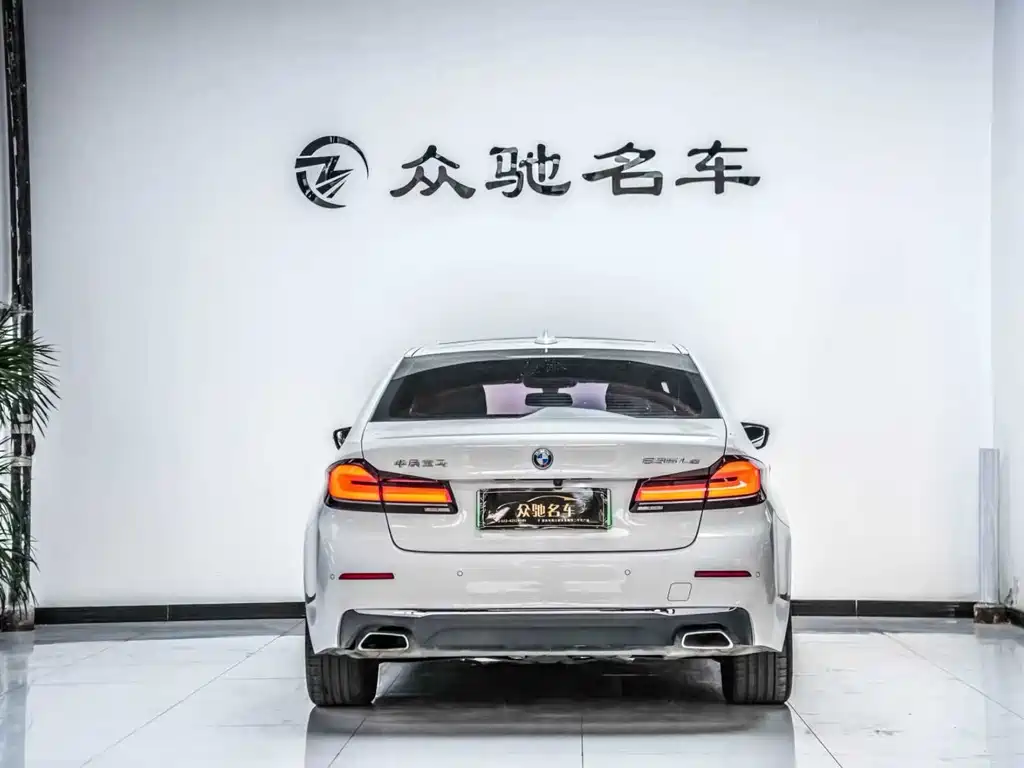 BMW 5 Series New Energy 2022 Model 535Le Luxury Package купить на сайте DeffCars
