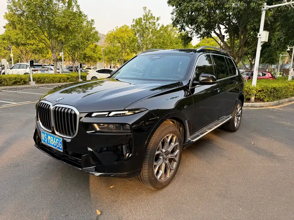 BMW X7 2023 xDrive40i Leading Luxury Package купить на сайте DeffCars
