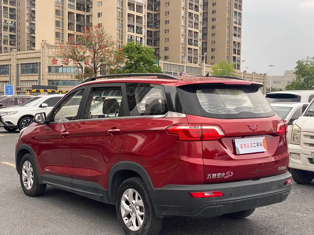 Wuling Hongguang S3 2018 1.5L Manual Comfort Type National V купить на сайте DeffCars