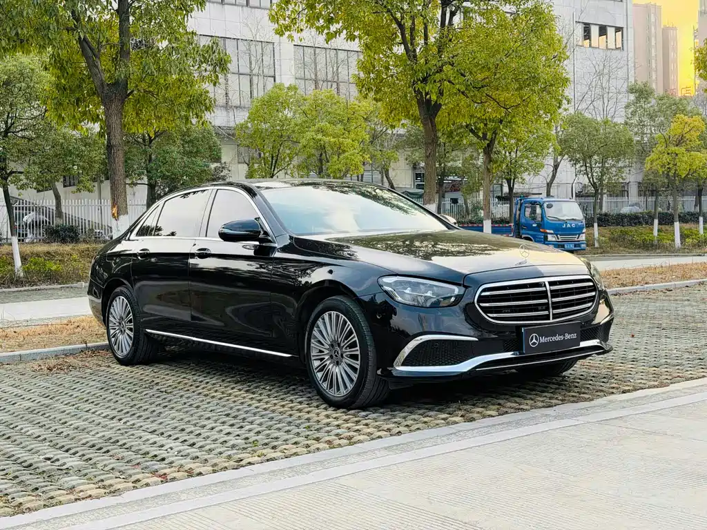 Mercedes-Benz E-Class 2023 E 300 L Luxury Model купить на сайте DeffCars