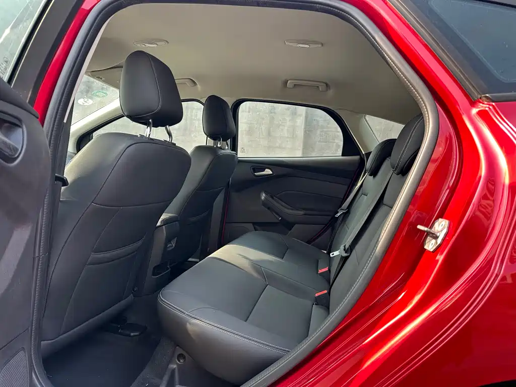 Focus 2018 hatchback classic 1.6L automatic comfort smart mobility version купить на сайте DeffCars