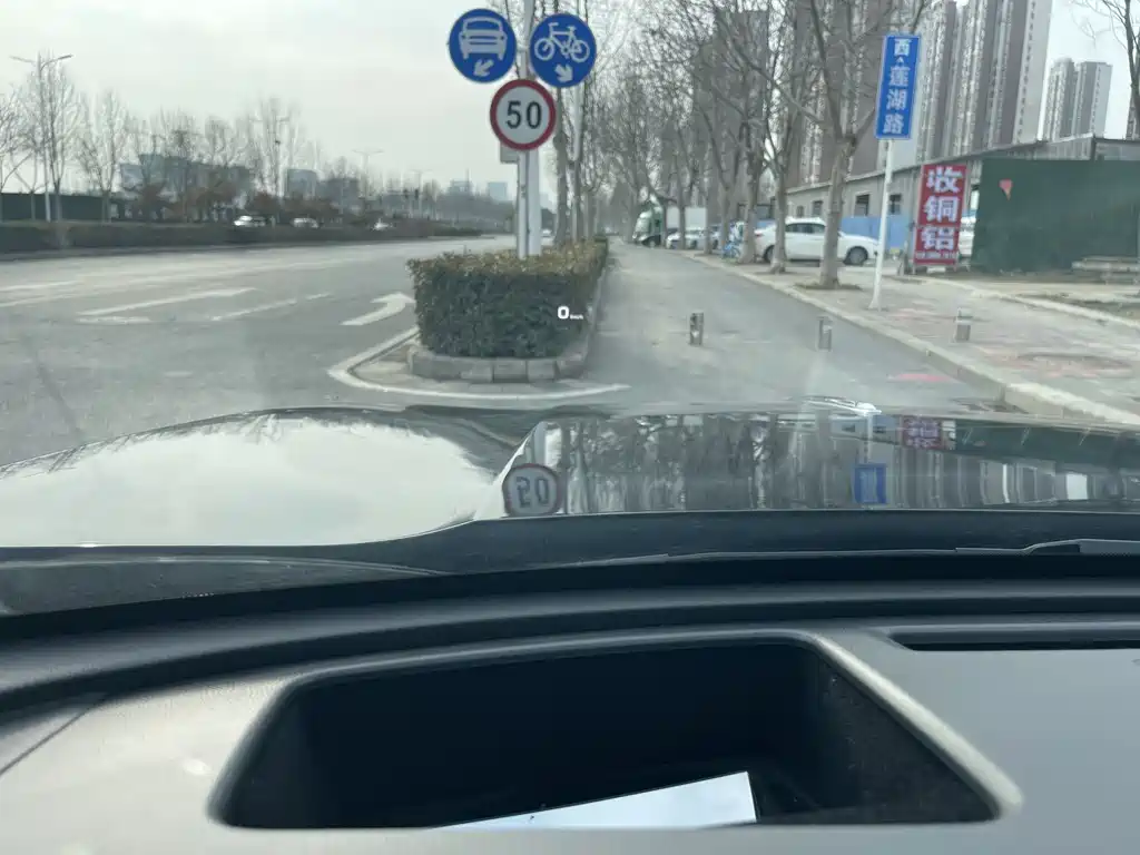 Hongqi HS5 2023 2.0T Qixiang Pro 500,000 Commemorative Edition купить на сайте DeffCars