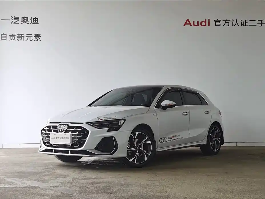 Audi A3 2025 Sportback 35TFSI Flying Spur Exclusive Model купить на сайте DeffCars