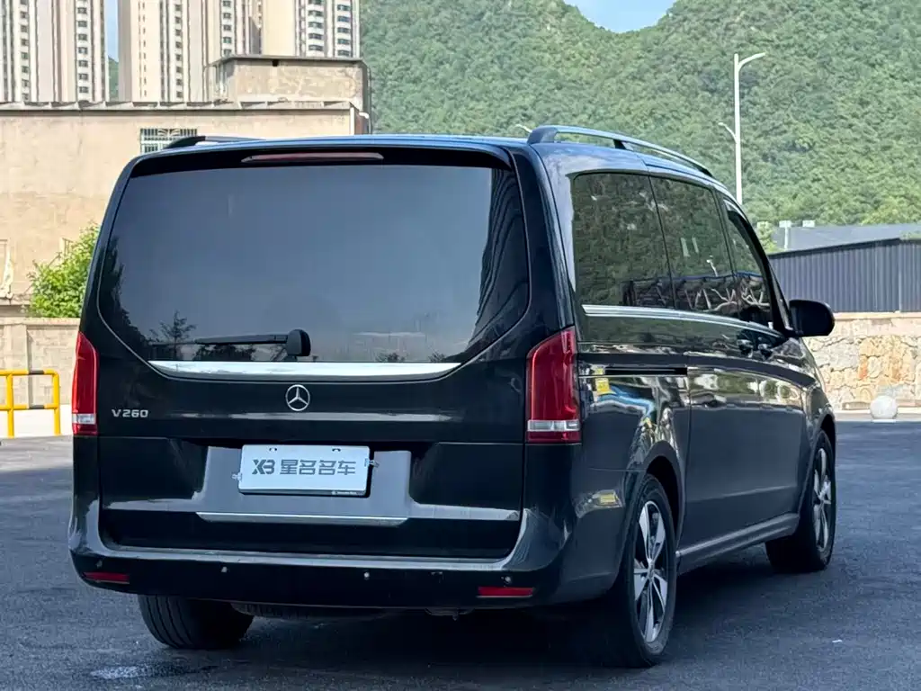 Mercedes-Benz V-Class 2022 V 260 Premium Edition купить на сайте DeffCars