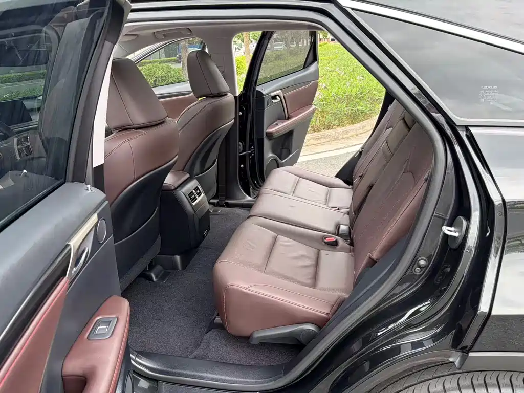 Lexus RX 2020 facelift 300 four-wheel drive elegant version купить на сайте DeffCars