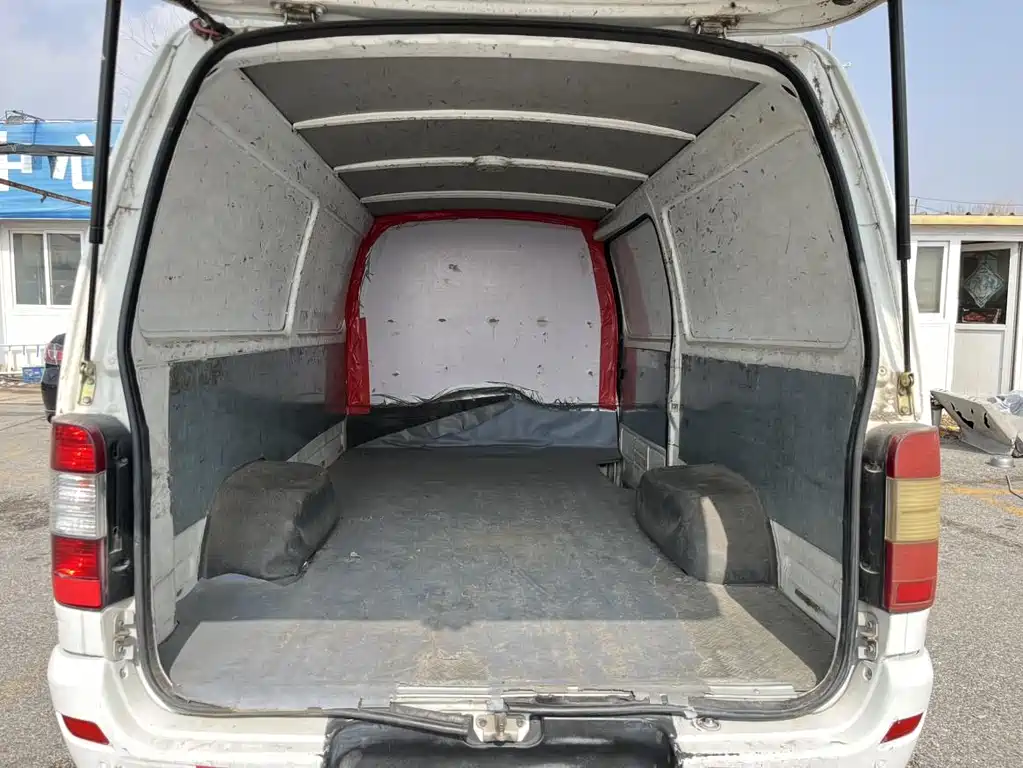 Jinbei Hiace 2018 2.0L fifth generation box cargo standard top 2 seats 4G19 купить на сайте DeffCars