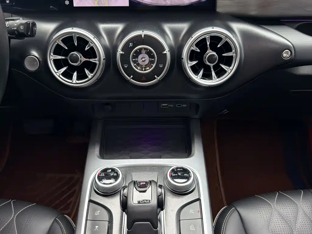 Tank 300 2021 Off-Road Version 2.0T Conqueror купить на сайте DeffCars