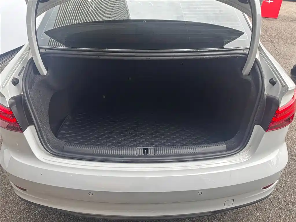 Audi A3 2019 Limousine 35 TFSI Fashion Type National VI купить на сайте DeffCars