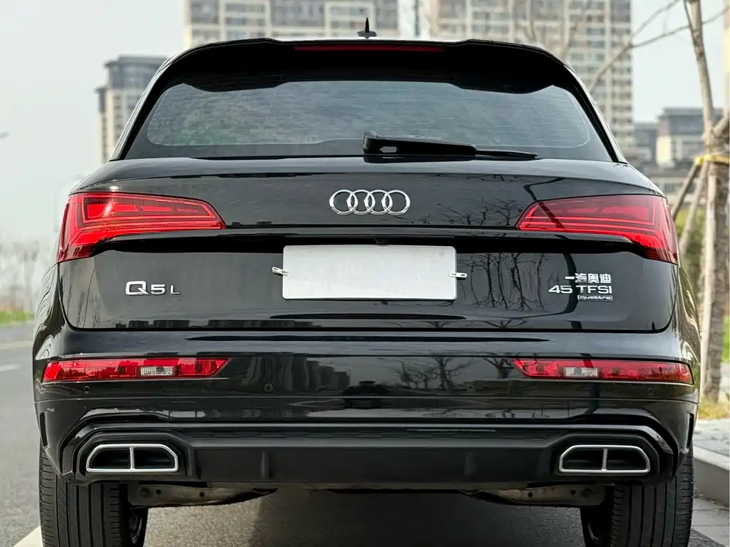 Audi Q5L 2024 45 TFSI luxury and dynamic model купить на сайте DeffCars