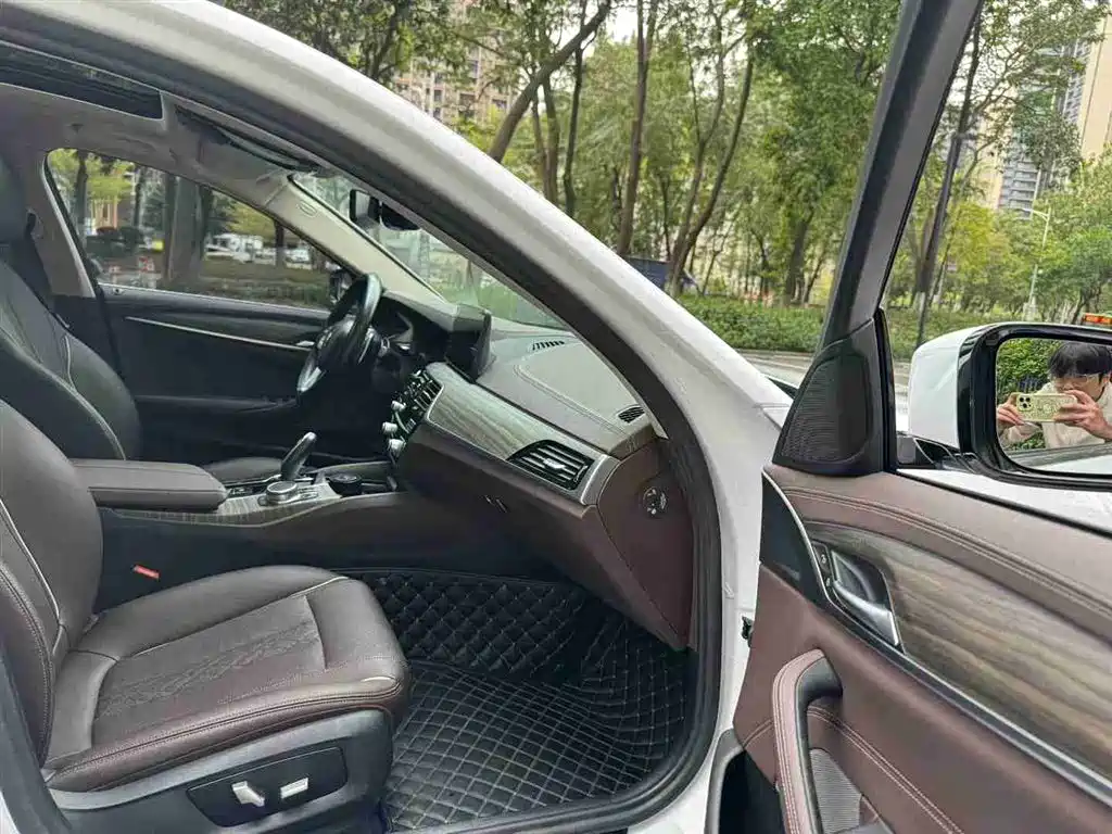 BMW 5 Series 2021 530Li Leading Luxury Package купить на сайте DeffCars