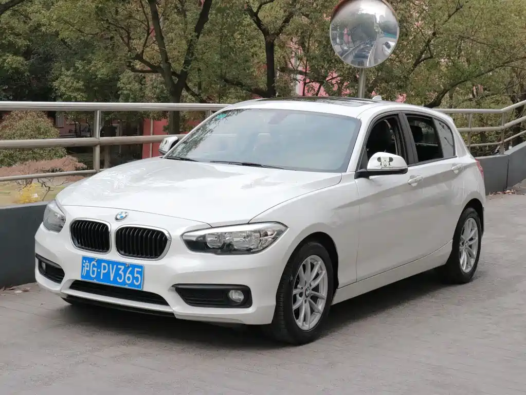 BMW 1 Series 2017 118i Sports купить на сайте DeffCars
