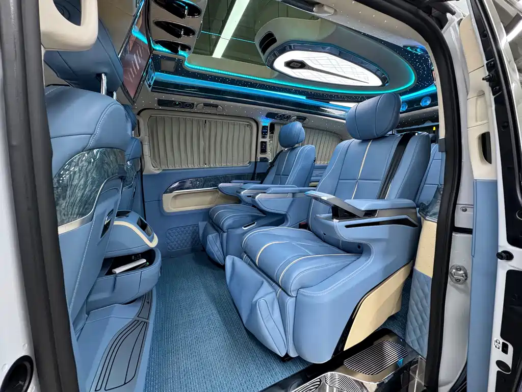 Mercedes V-Class 2022款 V 260 L 长轴距尊贵版 купить на сайте DeffCars