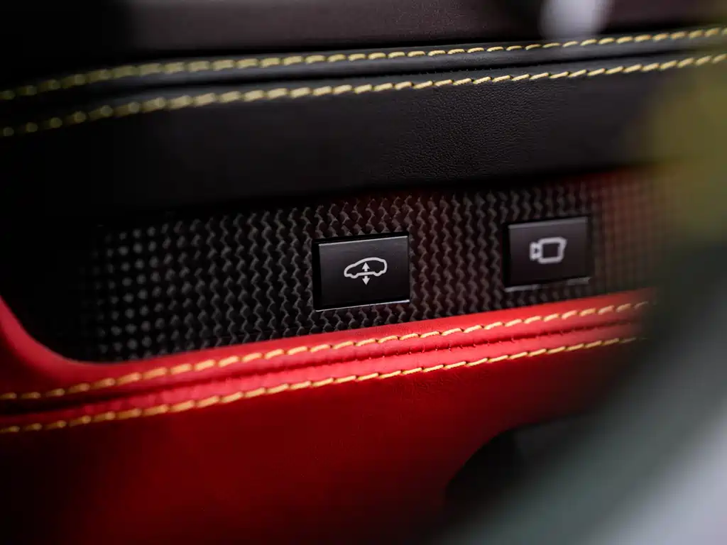 Ferrari F8 2020 Spider 3.9T V8 купить на сайте DeffCars