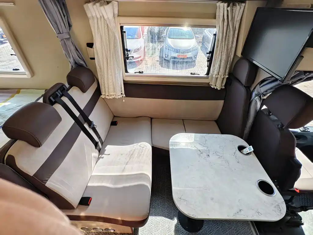 Iveco Wolfson 2021 3.0T automatic Chaorui long-axis short-hanging high-top side sliding door F1C купить на сайте DeffCars