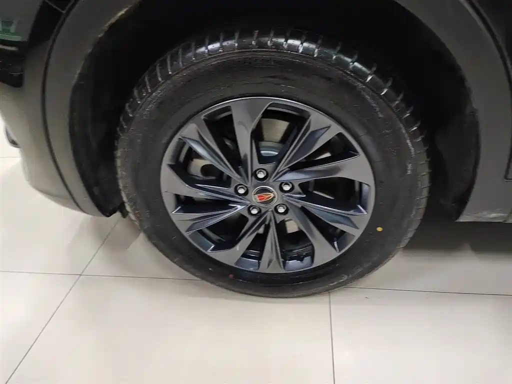 Hongqi HS5 2025 2.0T two-wheel drive Qixiang Pro version купить на сайте DeffCars