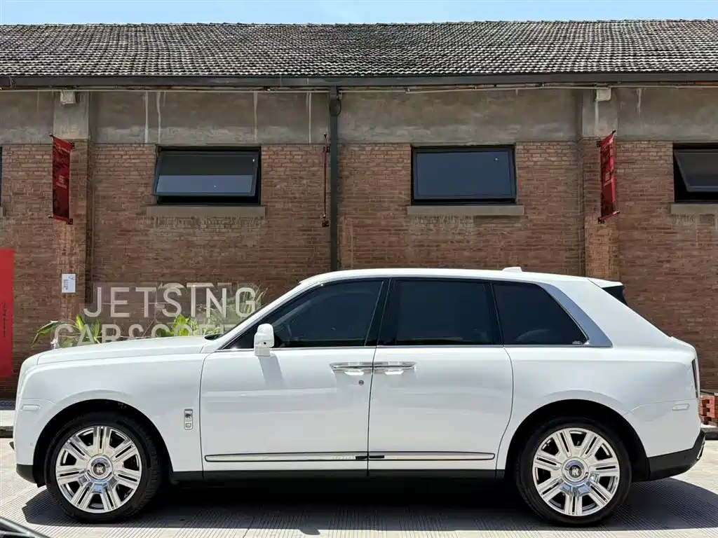 Cullinan 2018 five-seater version купить на сайте DeffCars
