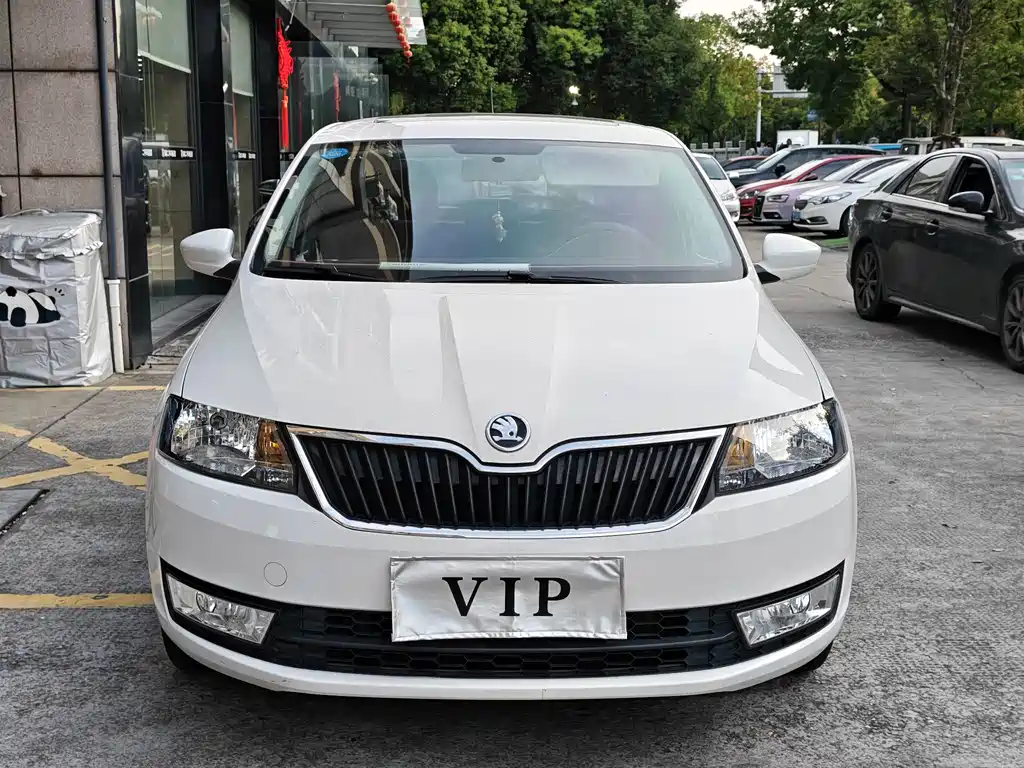 Xindong 2016 facelift 1.6L automatic version купить на сайте DeffCars