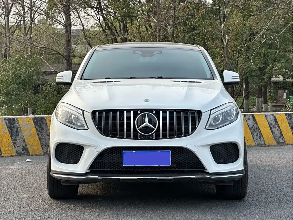 Mercedes-Benz GLE Coupe 2017 GLE 400 4MATIC Coupe SUV купить на сайте DeffCars