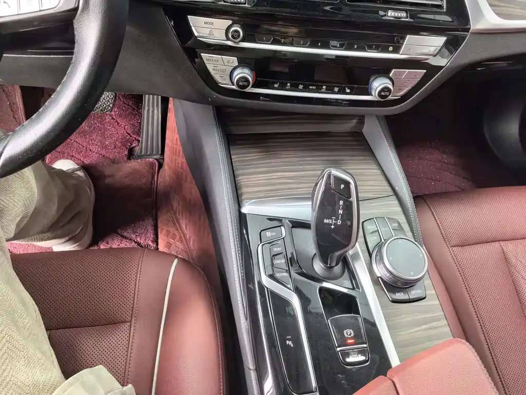 BMW 5 Series 2022 facelift 2 530Li leading model luxury package купить на сайте DeffCars