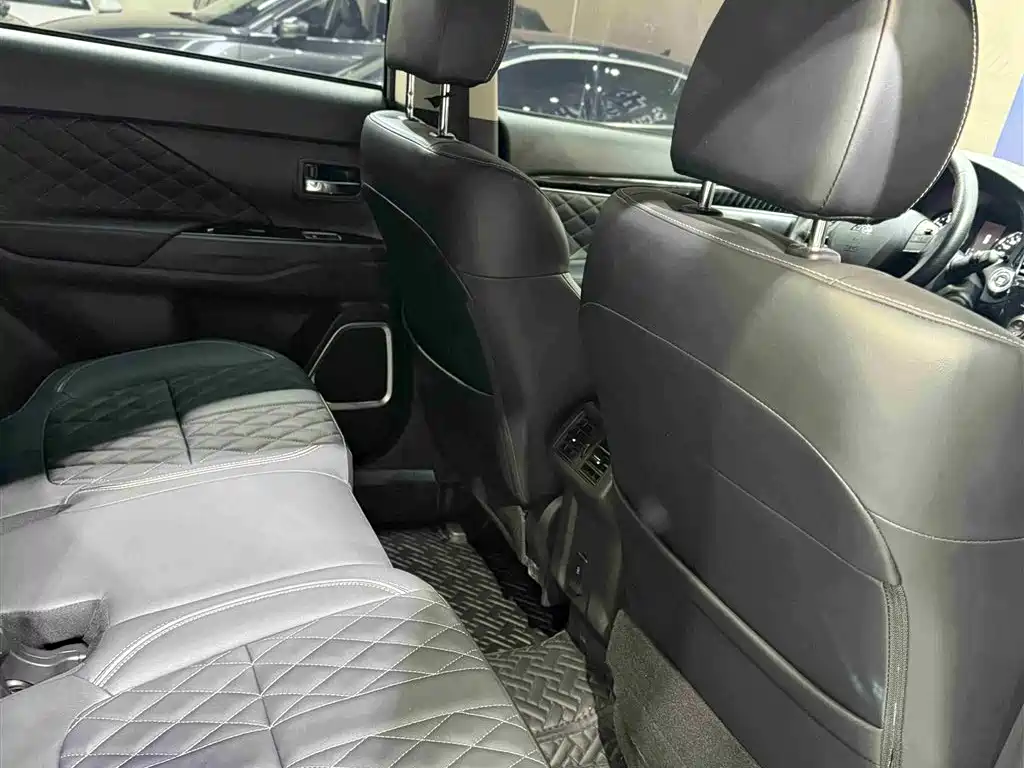 Outlander 2021 2.0L 2WD Enjoy Edition 5 seats купить на сайте DeffCars