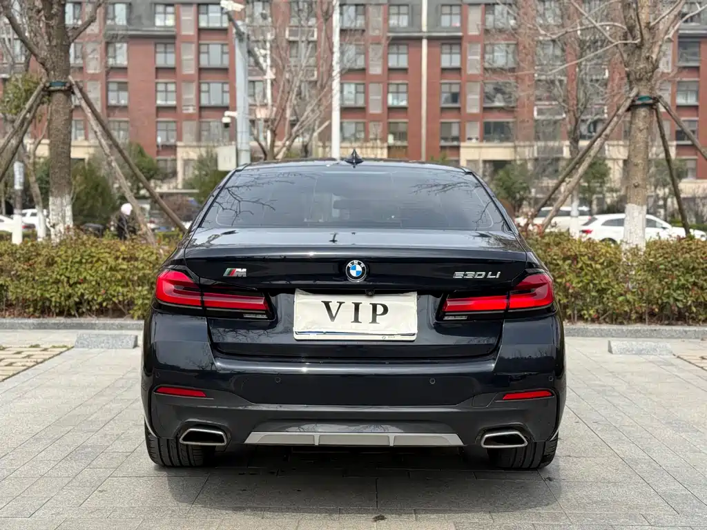 BMW 5 Series 2022 facelift 530Li leading M sports package купить на сайте DeffCars