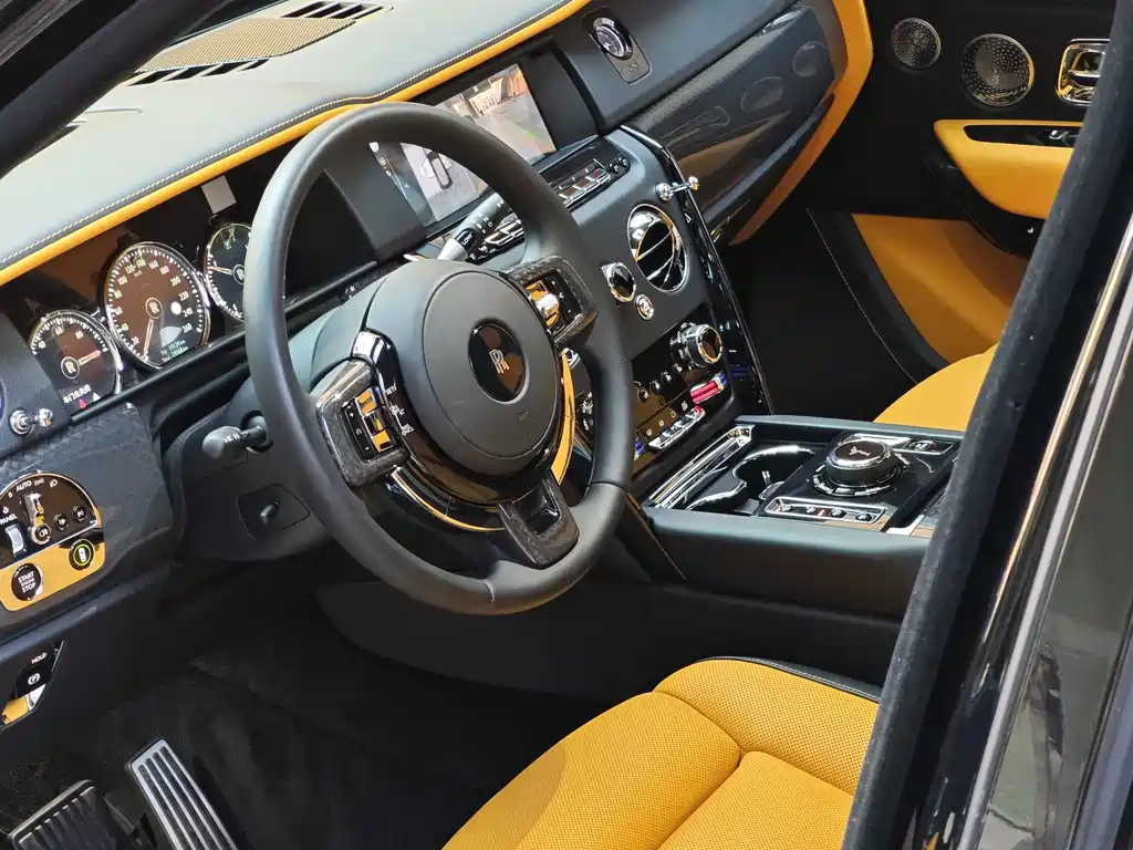 Cullinan 2020 Black Badge купить на сайте DeffCars