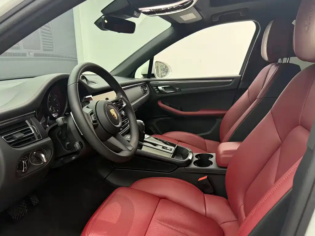 Macan 2024 Macan 2.0T купить на сайте DeffCars