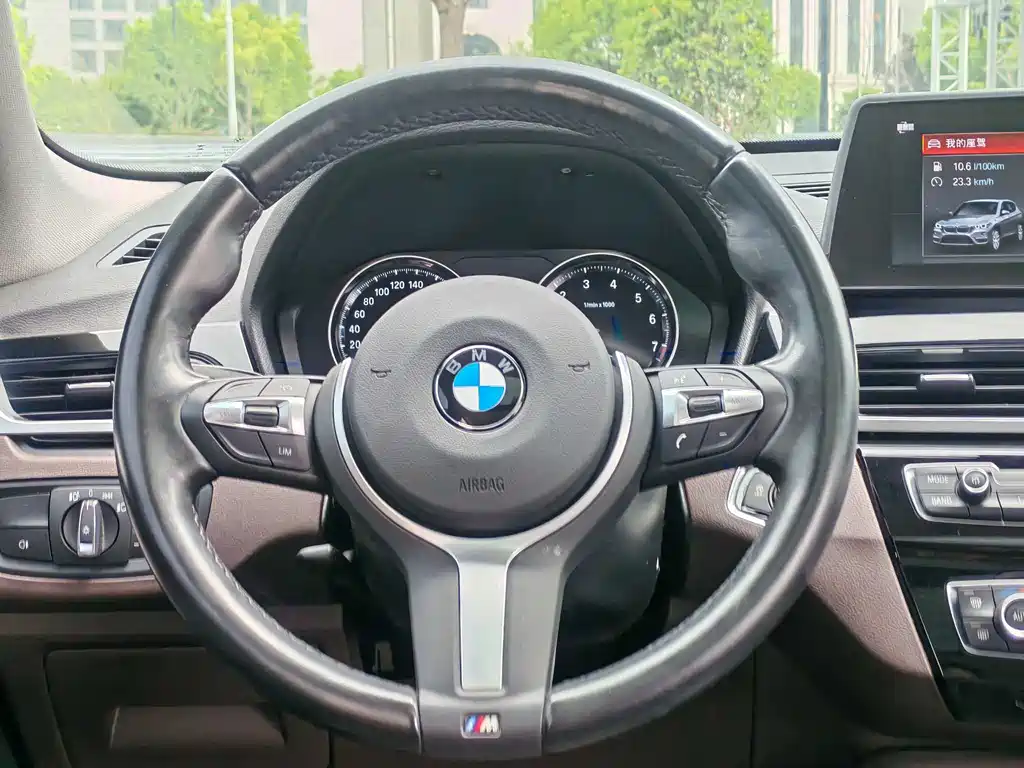 BMW X1 2022 sDrive25Li Leading Model купить на сайте DeffCars