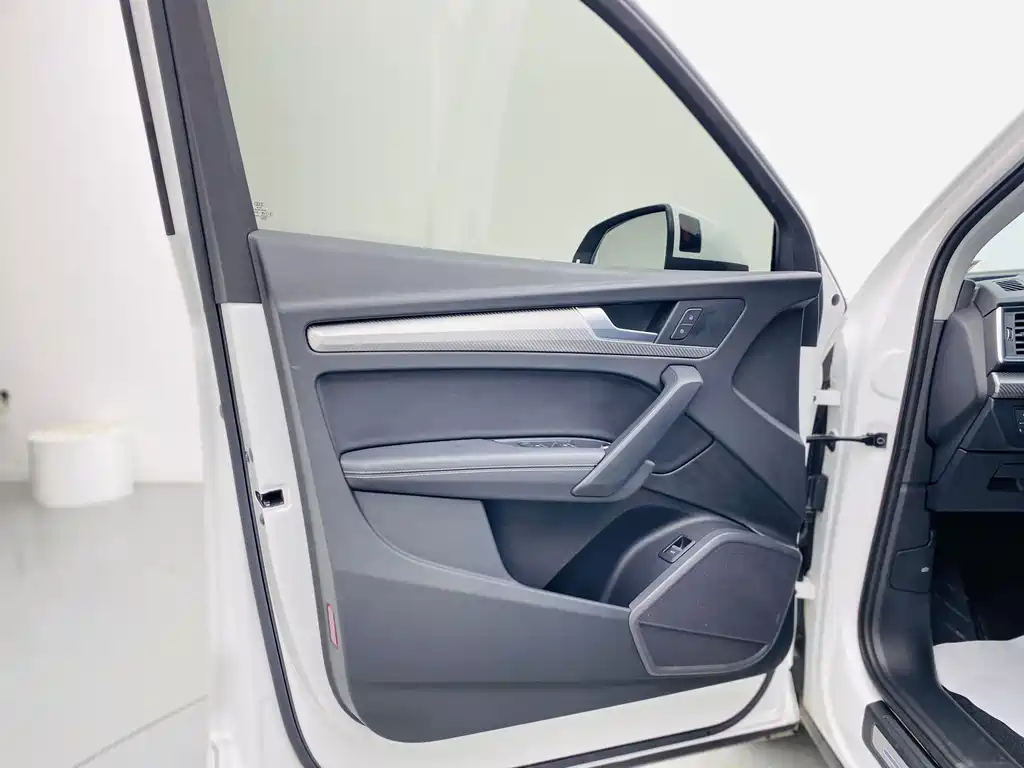 Audi Q5L 2020 45 TFSI exclusive and fashionable model купить на сайте DeffCars