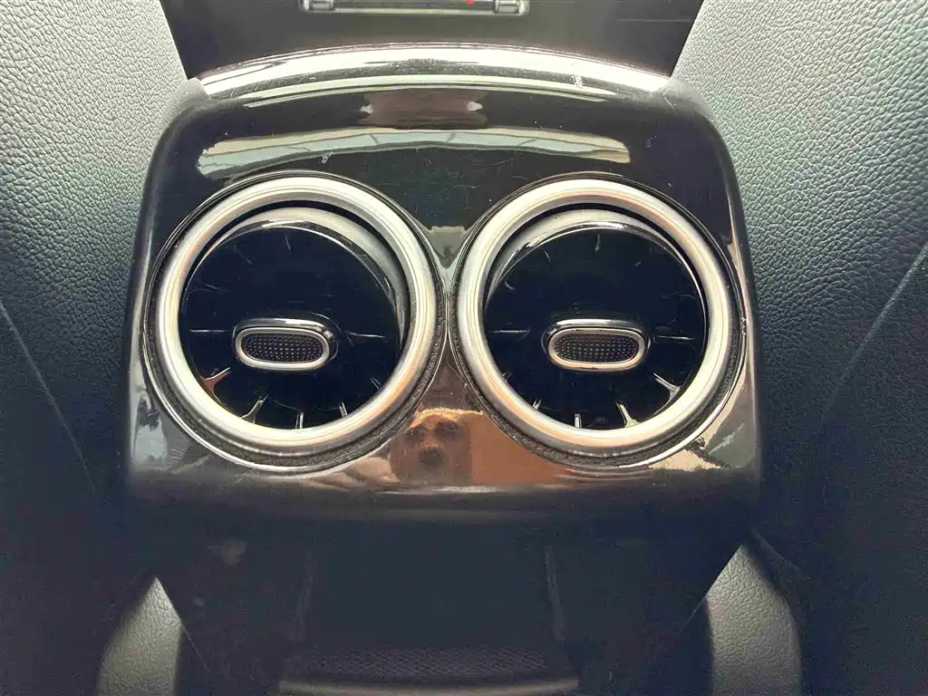 Mercedes-Benz GLB 2023 GLB 220 Dynamic купить на сайте DeffCars