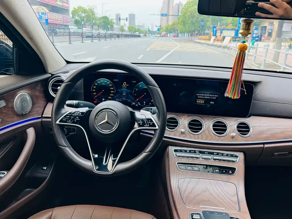 Mercedes-Benz E-Class 2022 E 300 L Luxury Model купить на сайте DeffCars