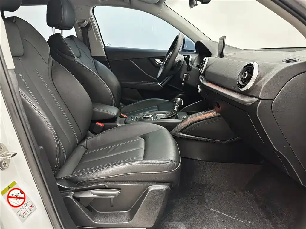 Audi Q2L 2022 35 TFSI Enterprising and Elegant Model купить на сайте DeffCars