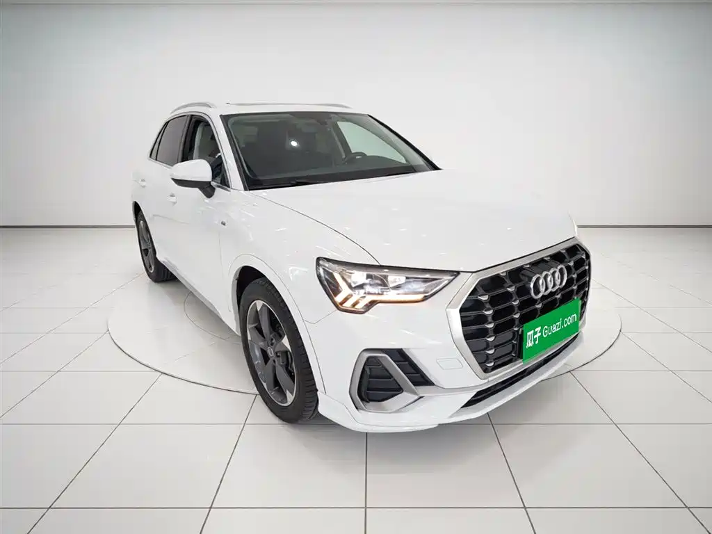 Audi Q3 2019 35 TFSI Fashionable and Dynamic купить на сайте DeffCars
