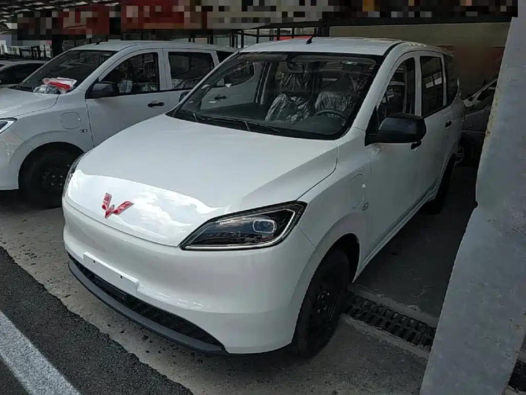 Hongguang New Energy 2024 Pure Electric 300km Utility Edition купить на сайте DeffCars