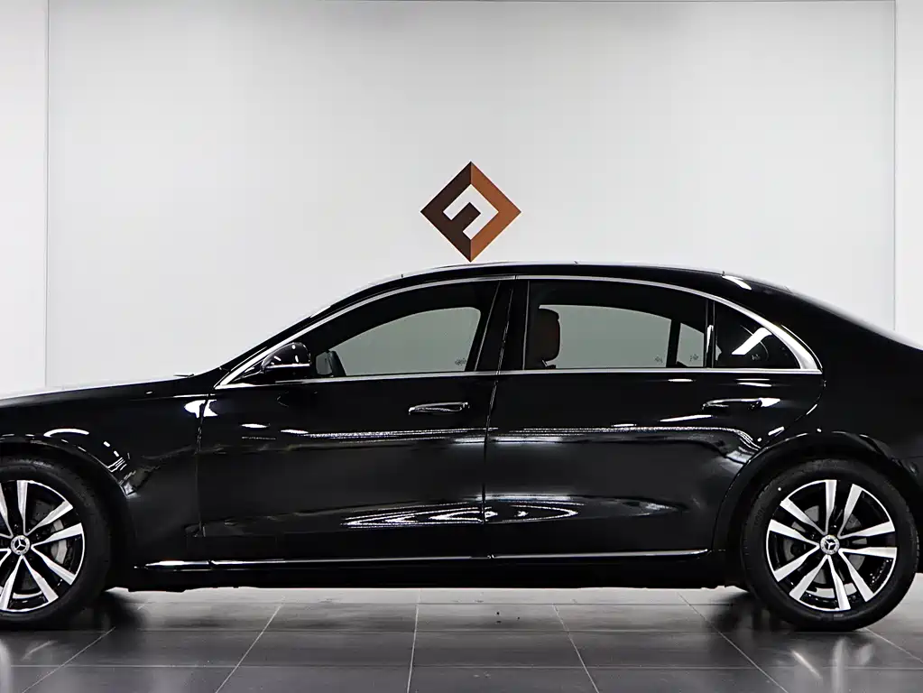 Mercedes-Benz S-Class 2023 S 400 L Luxury Model купить на сайте DeffCars
