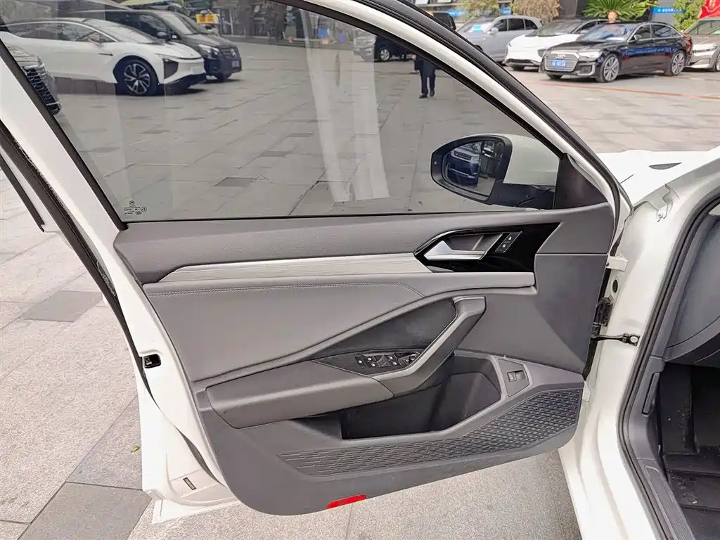 Sagitar 2020 280TSI DSG comfort model National VI купить на сайте DeffCars