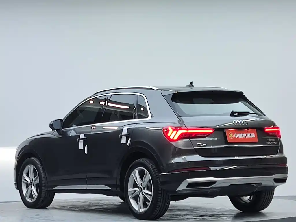 Audi Q3 2022 35 TFSI Fashionable and Elegant купить на сайте DeffCars