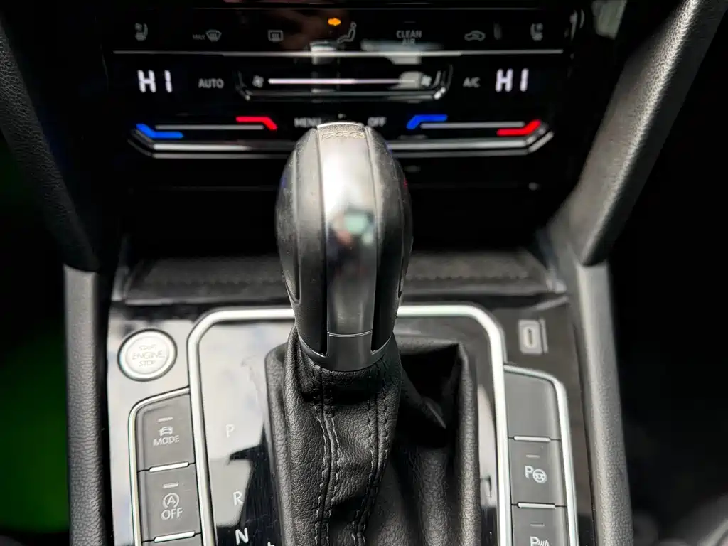 FAW-Volkswagen CC 2023 380TSI eye-catching version купить на сайте DeffCars