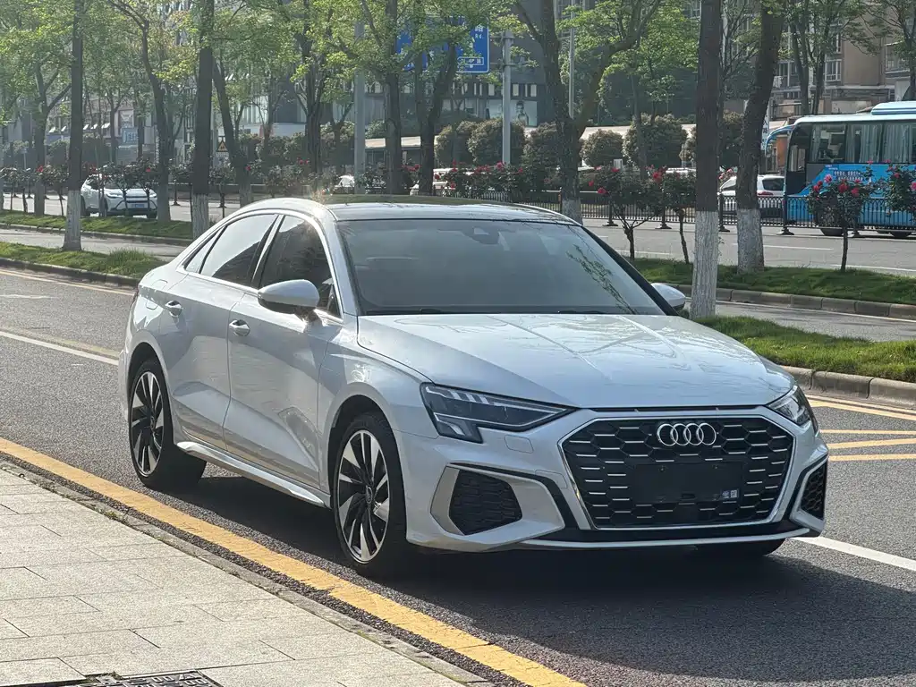 Audi A3 2023 facelift A3L Limousine 35 TFSI fashionable and sporty купить на сайте DeffCars