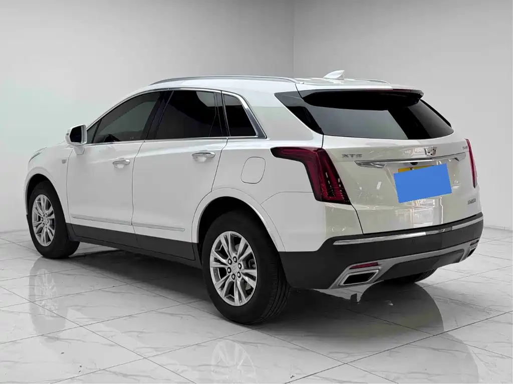 Cadillac XT5 2022 2.0T two-wheel drive luxury model купить на сайте DeffCars