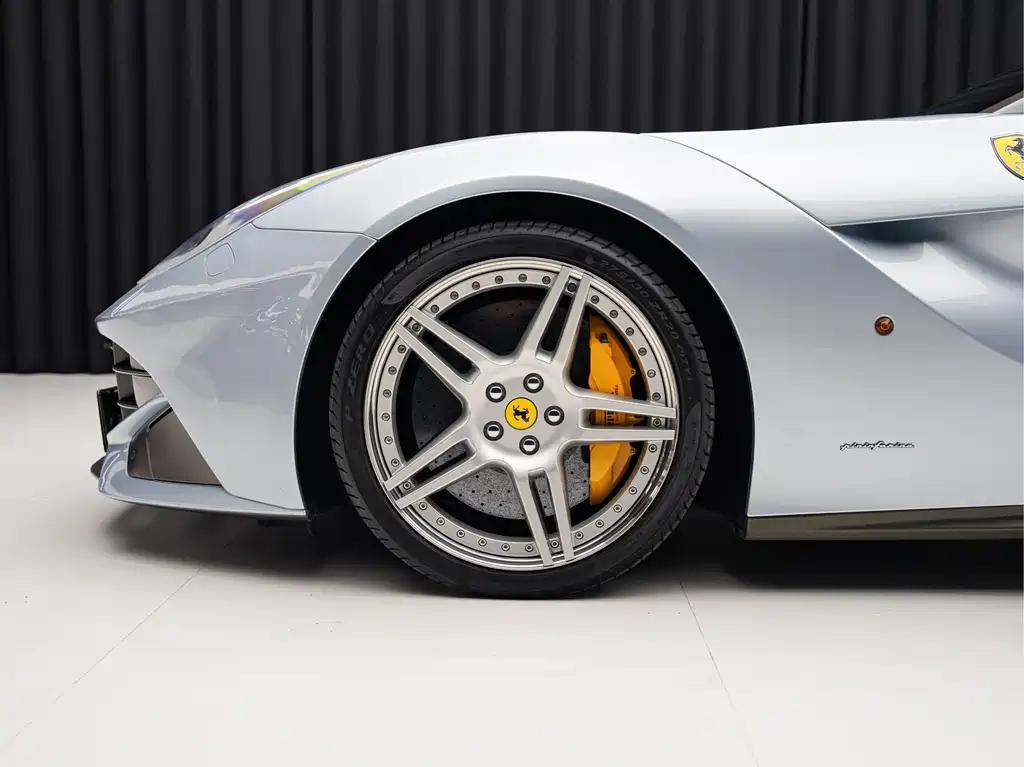 F12berlinetta 2013 6.3L standard type купить на сайте DeffCars