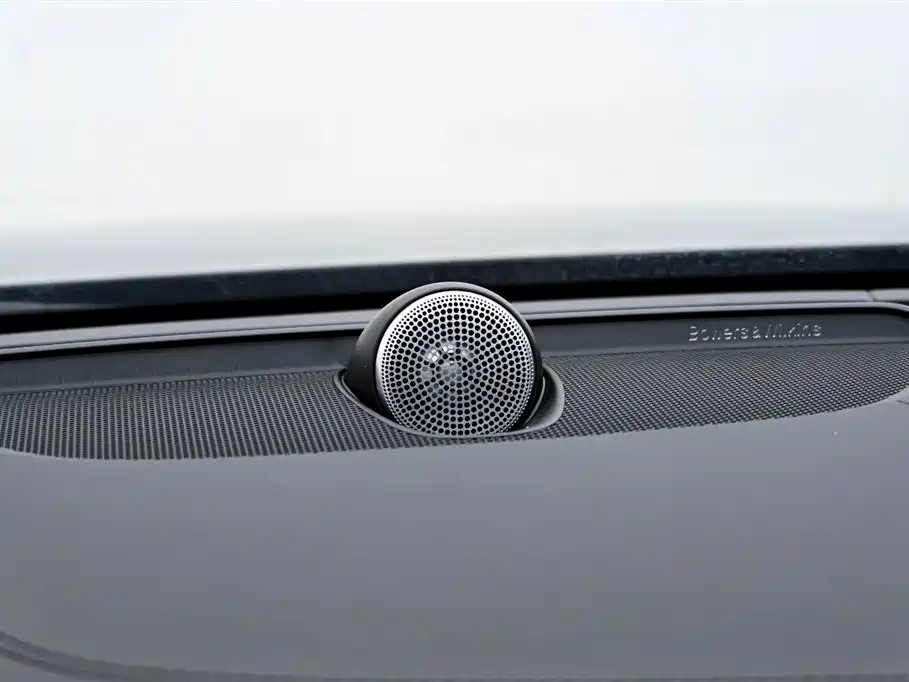 Volvo S90 plug-in hybrid 2025 plug-in hybrid four-wheel drive long range Zhiya luxury version купить на сайте DeffCars
