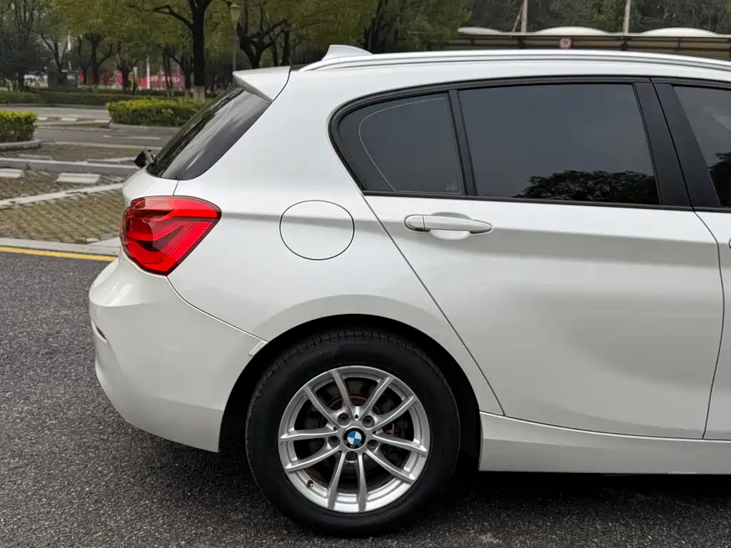 BMW 1 Series imported 2016 118i leading model купить на сайте DeffCars