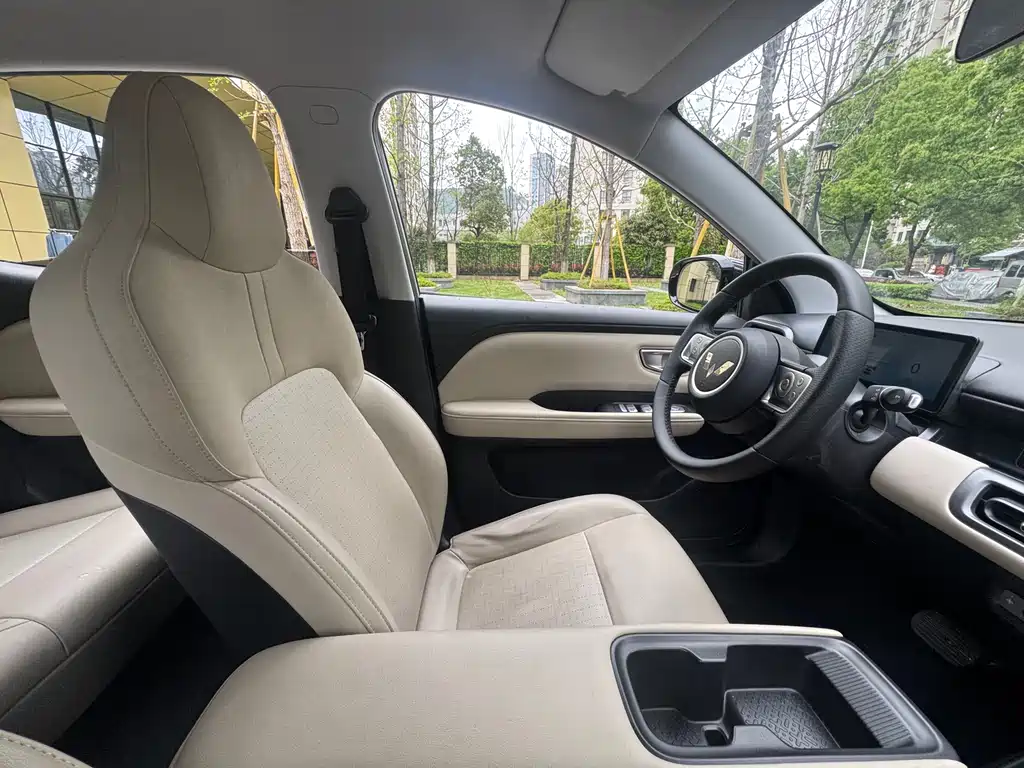 Wuling Bingo PLUS 2024 330km five-seater version купить на сайте DeffCars