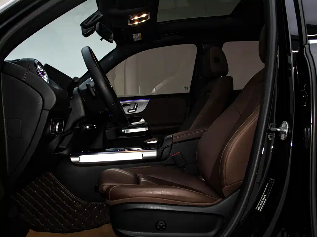 Mercedes-Benz GLB 2023 GLB 220 Fashion Model купить на сайте DeffCars