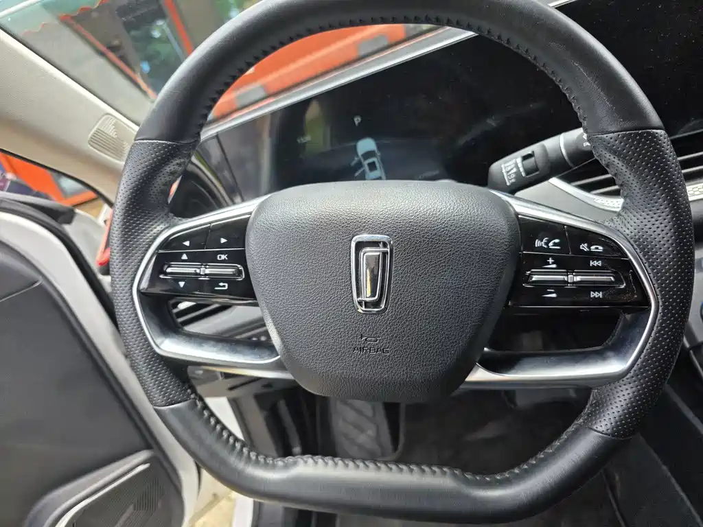 Pentium B70 2023 third generation 1.5T automatic enjoyment type 70th anniversary commemorative edition купить на сайте DeffCars