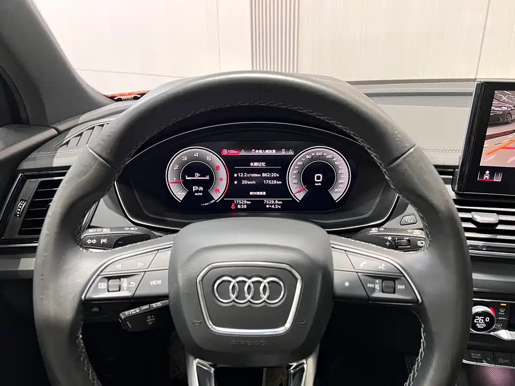 Audi Q5L Sportback 2022 40 TFSI Fashion купить на сайте DeffCars
