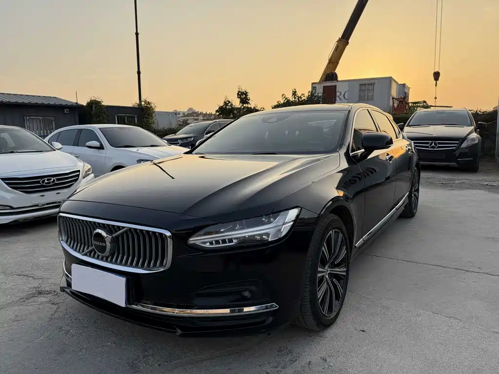 Volvo S90 2021 B5 Zhiyi Luxury Edition купить на сайте DeffCars